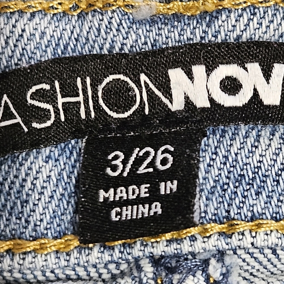Fashion Nova Junior Jeans Size 3/26 - Picture 14 of 16